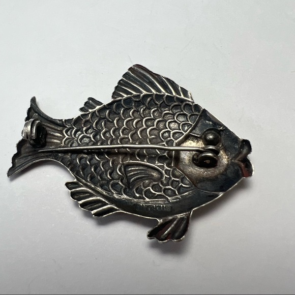 Sterling Silver Fish Pin 1.75 x 1.5" - Picture 3 of 4
